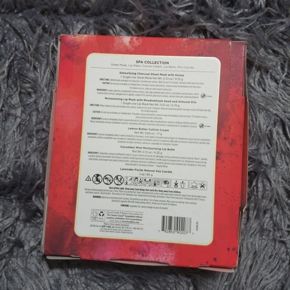 Burt’s Bees spa collection gift set - Picture 2 of 2